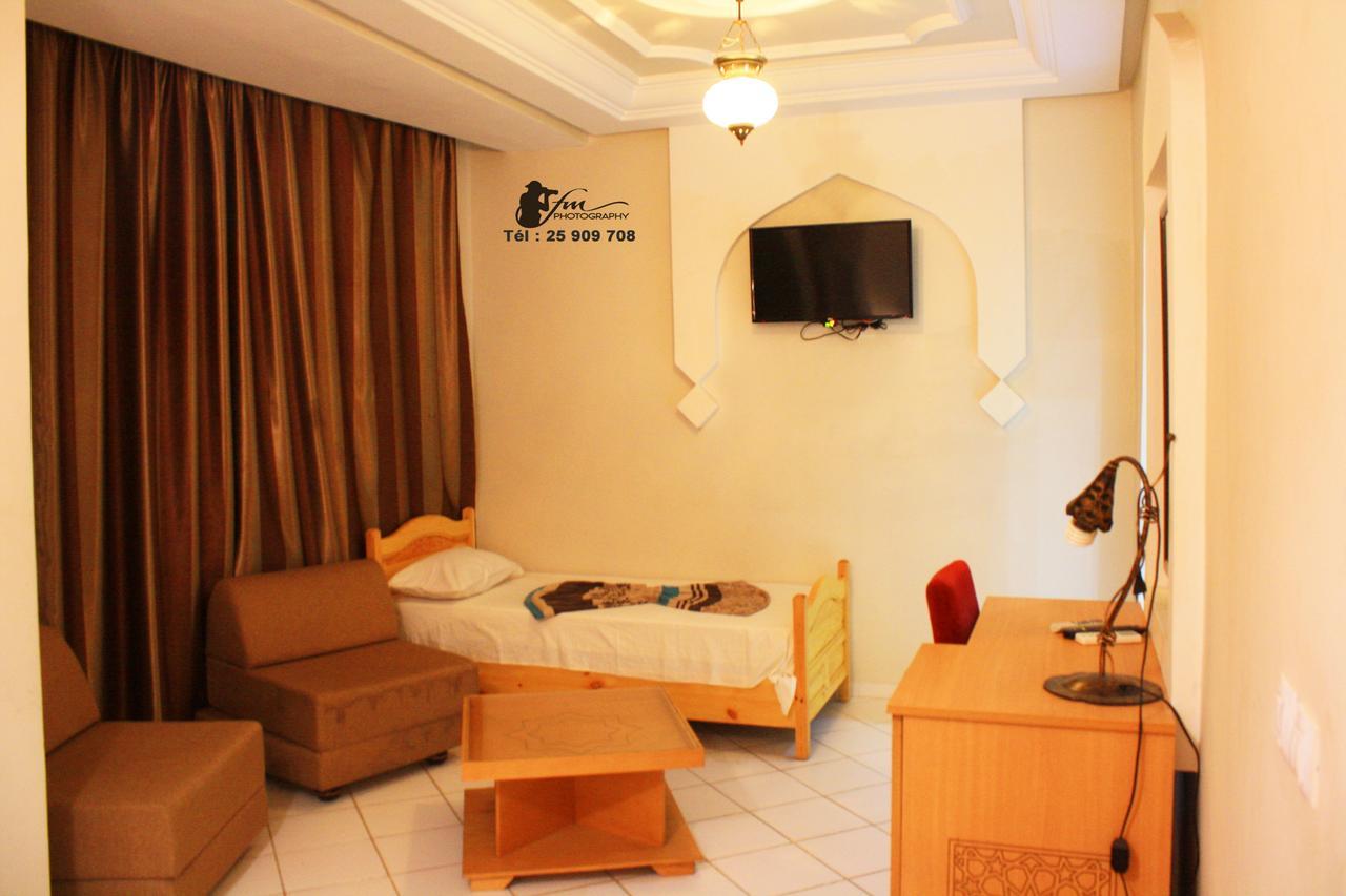 Hotel Saheb Ettabaa Тунис Екстериор снимка