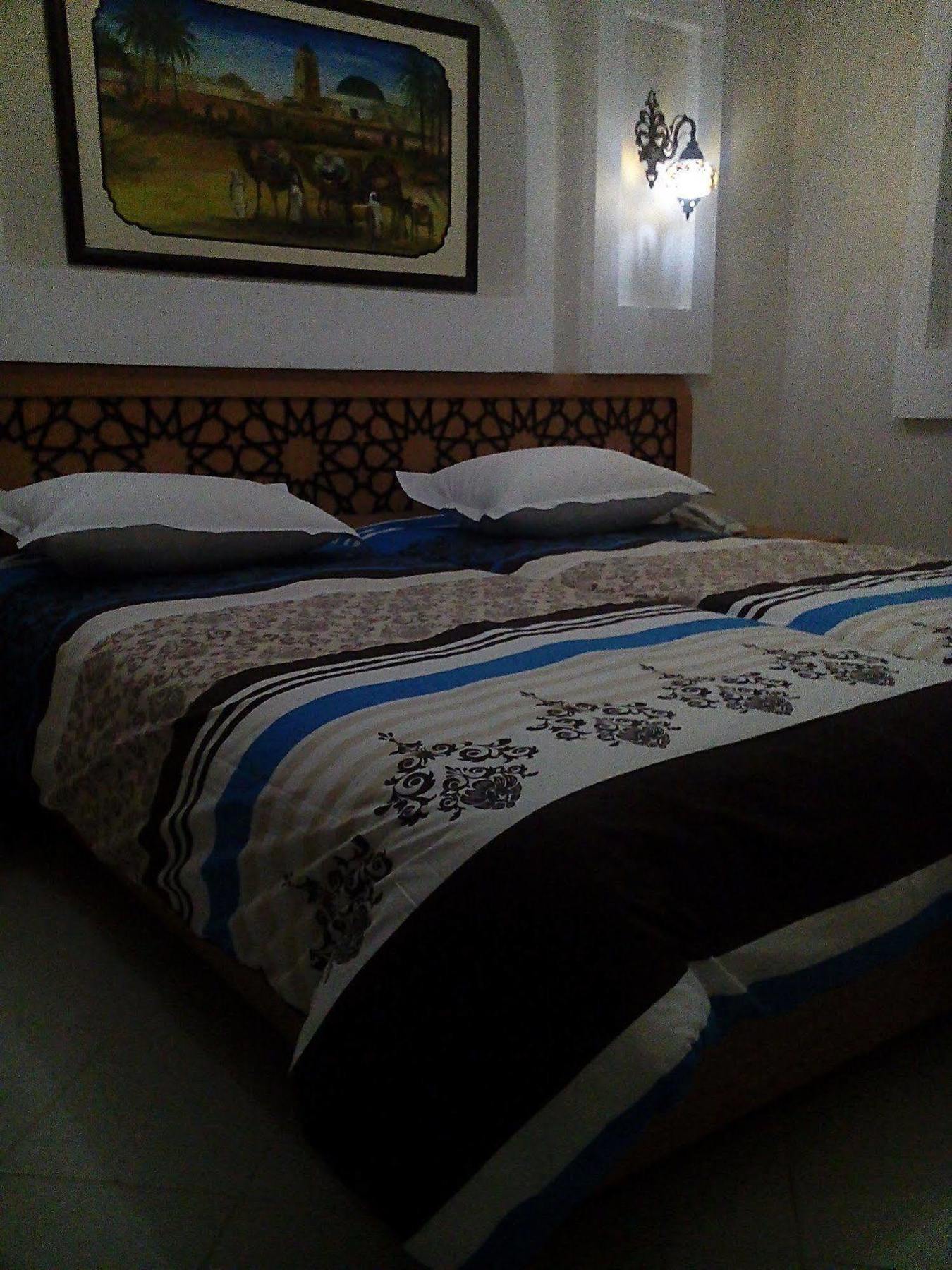 Hotel Saheb Ettabaa Тунис Екстериор снимка